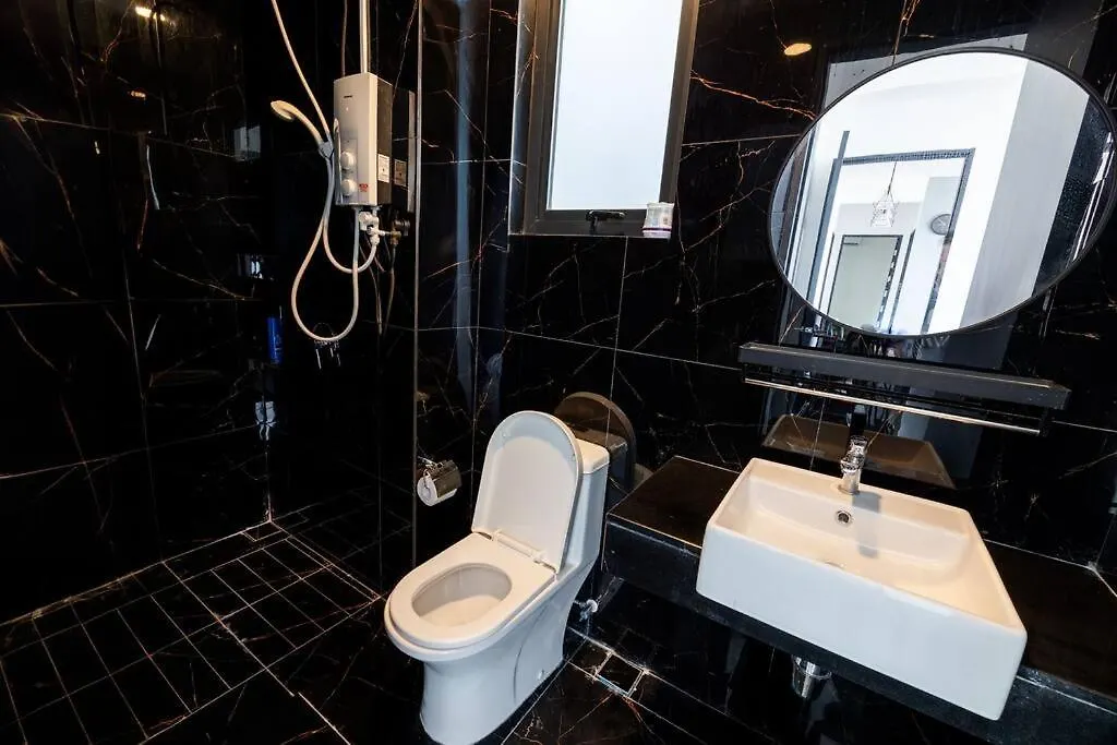 Urban Suites With Spectacular High Floor View #3Br #10 Jelutong Apartamento