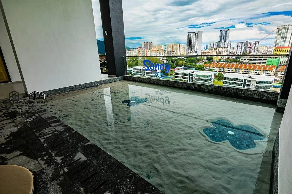 Urban Suites With Spectacular High Floor View #3Br #10 Jelutong